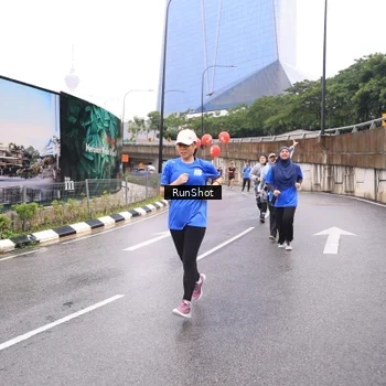 Runner Photo 7958981