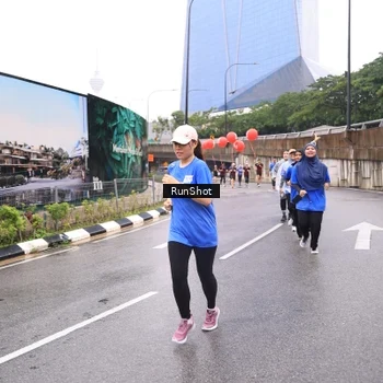 Runner Photo 7958983