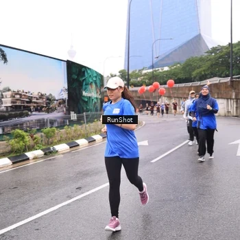 Runner Photo 7959004
