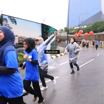 Runner Photo 7959018