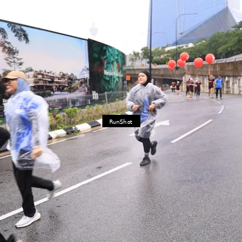 Runner Photo 7959025