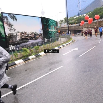 Runner Photo 7959046