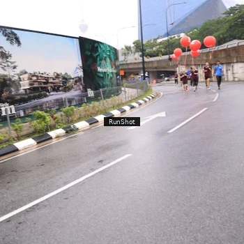 Runner Photo 7959048