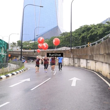 Runner Photo 7959071