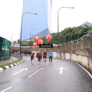 Runner Photo 7959072