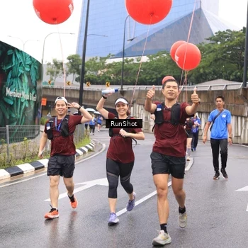 Runner Photo 7959109