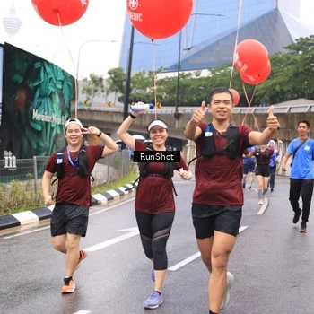 Runner Photo 7959114