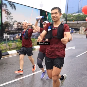 Runner Photo 7959124