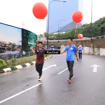 Runner Photo 7959147