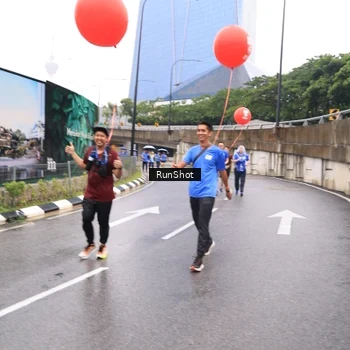 Runner Photo 7959148