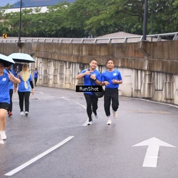 Runner Photo 7959248