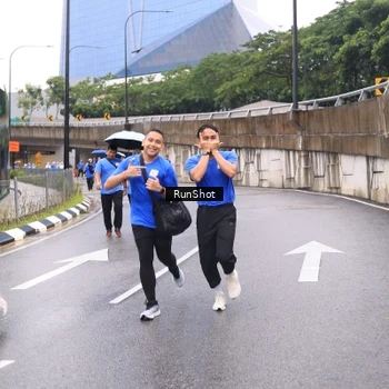 Runner Photo 7959273