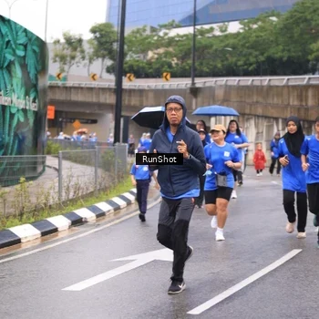 Runner Photo 7959335