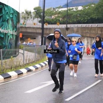 Runner Photo 7959336