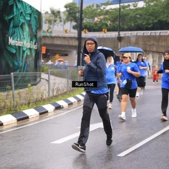 Runner Photo 7959338