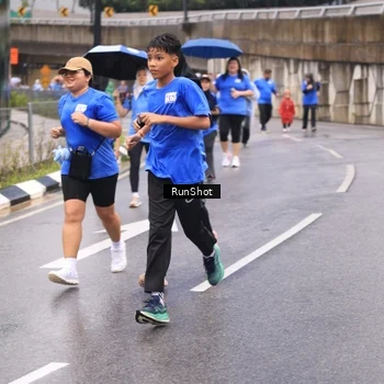 Runner Photo 7959368