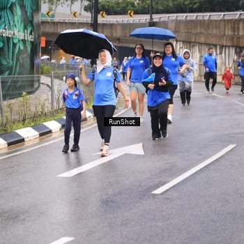 Runner Photo 7959375