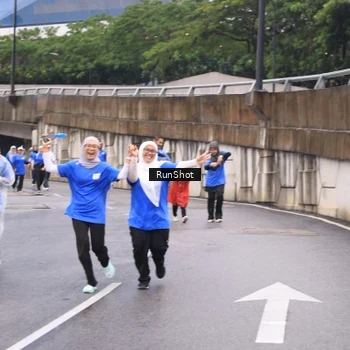 Runner Photo 7959424