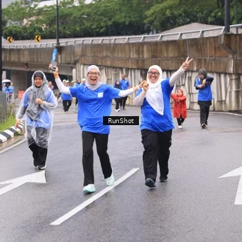 Runner Photo 7959430
