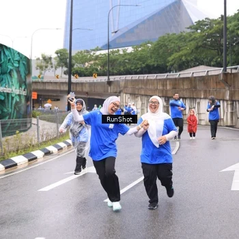 Runner Photo 7959443