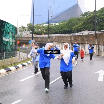 Runner Photo 7959444