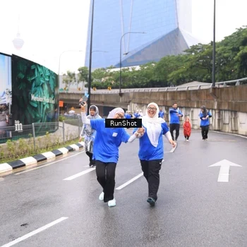 Runner Photo 7959446