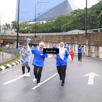Runner Photo 7959455