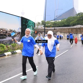 Runner Photo 7959459