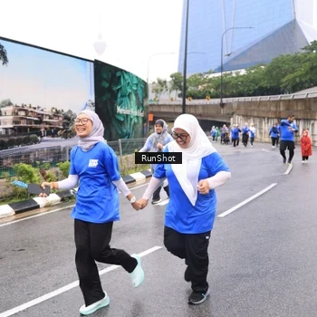 Runner Photo 7959460