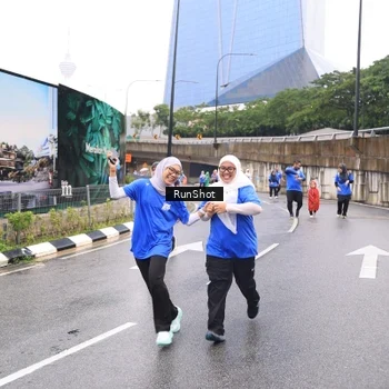 Runner Photo 7959487