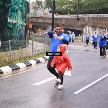 Runner Photo 7959516