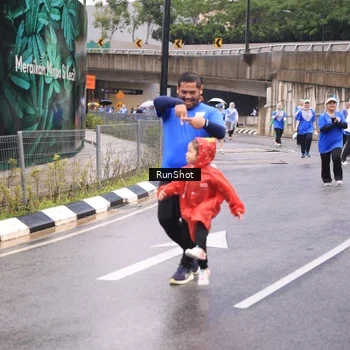 Runner Photo 7959518