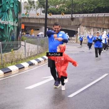Runner Photo 7959530