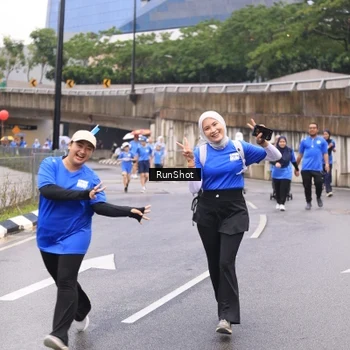 Runner Photo 7959555