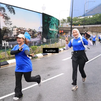 Runner Photo 7959573