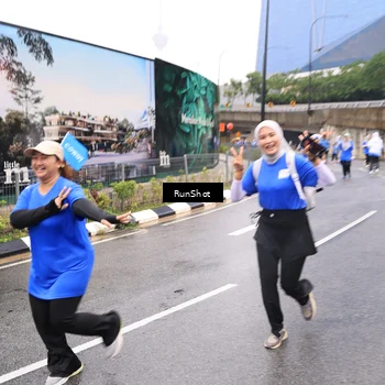 Runner Photo 7959575