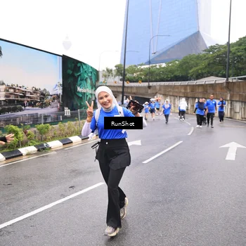 Runner Photo 7959577