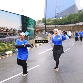 Runner Photo 7959598