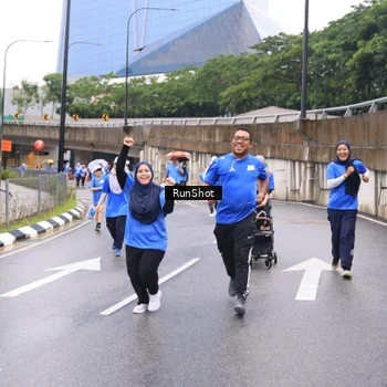 Runner Photo 7959615