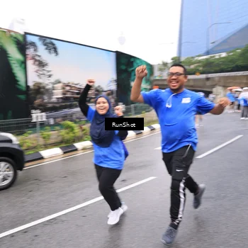 Runner Photo 7959635