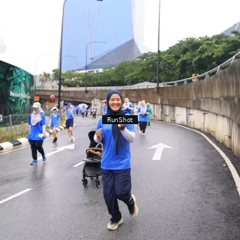 Runner Photo 7959655
