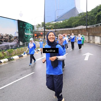 Runner Photo 7959659