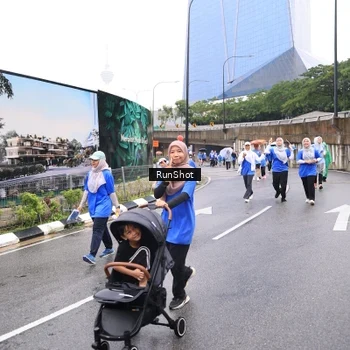 Runner Photo 7959671