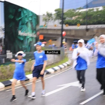 Runner Photo 7959687