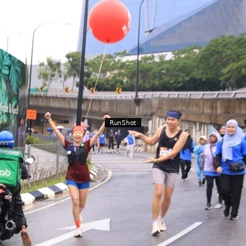 Runner Photo 7959840