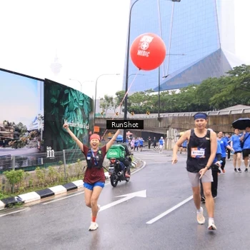 Runner Photo 7959858