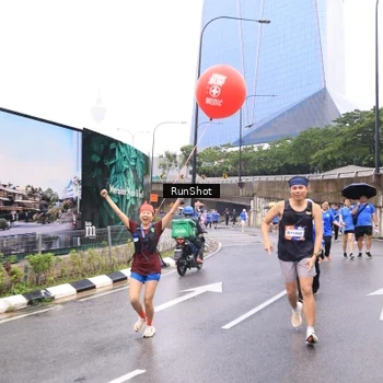 Runner Photo 7959859