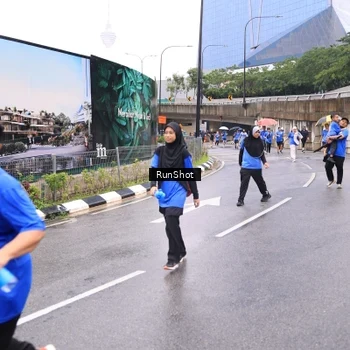 Runner Photo 7959972