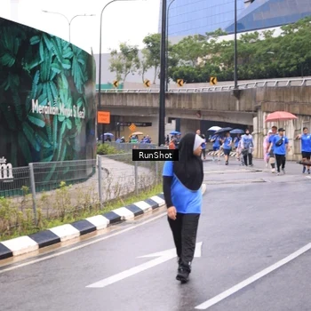 Runner Photo 7959991