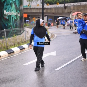 Runner Photo 7960002